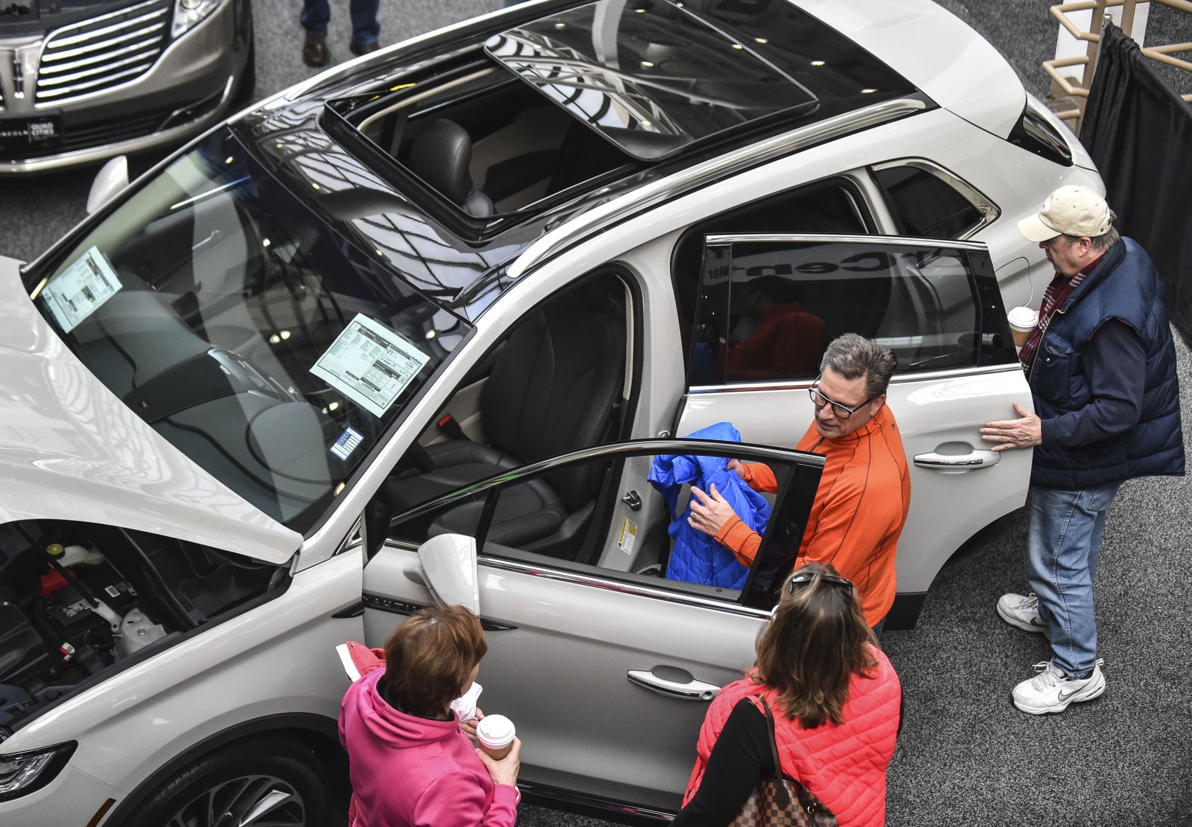 021019-mda-nws-autoshow-08.jpg